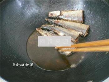 干煎秋刀鱼的做法步骤4