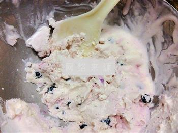 蓝莓酸奶冰激凌的做法步骤5