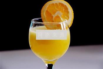 鲜榨橙汁的做法步骤5
