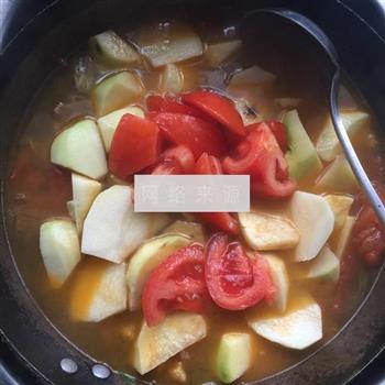 西红柿牛腩炖土豆的做法图解6