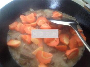 洋葱胡萝卜羊肉煲的做法步骤10