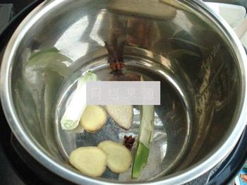 红枣脊骨汤的做法步骤2