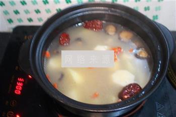 香菇山药排骨养生汤的做法步骤11