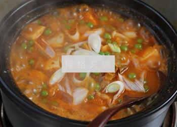 韩式辣白菜豆腐锅的做法图解10