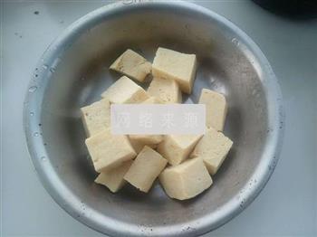 砂锅冻豆腐的做法图解1