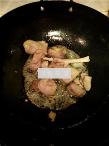 红菇老母鸡汤的做法步骤1
