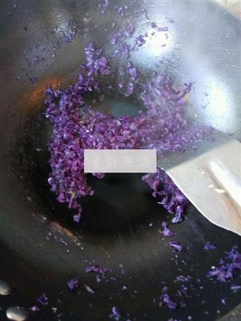 紫甘蓝鸡蛋宝宝面的做法步骤2
