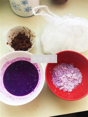 枣泥紫薯米花饼的做法步骤1