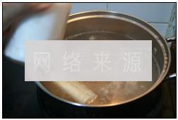 腔骨莲藕汤的做法步骤5