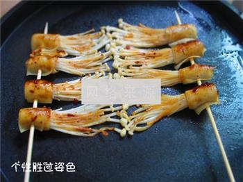 蒜蓉香辣金针菇烤串的做法步骤8