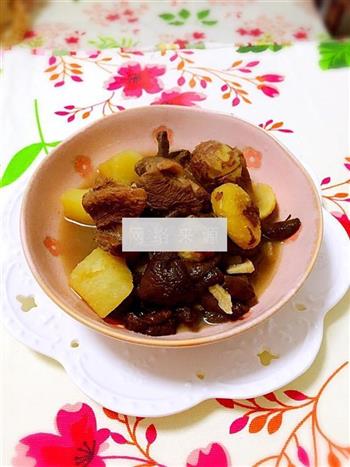 红松菇板栗炖小鸡汤的做法图解10