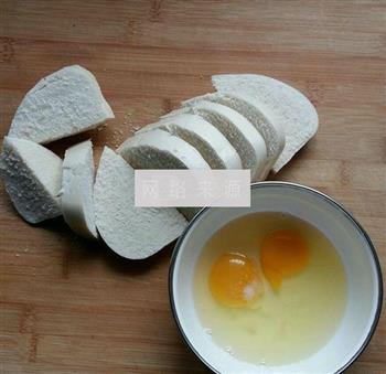 煎鸡蛋馒头干的做法图解1