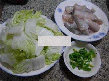 白菜煮虾潺的做法步骤1