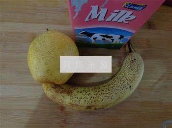 香蕉梨饮的做法图解1