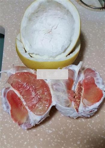 巧剥柚子的做法步骤5