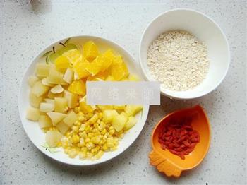 燕麦水果养生粥的做法步骤1