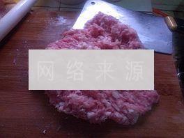 白菜猪肉水饺的做法步骤3