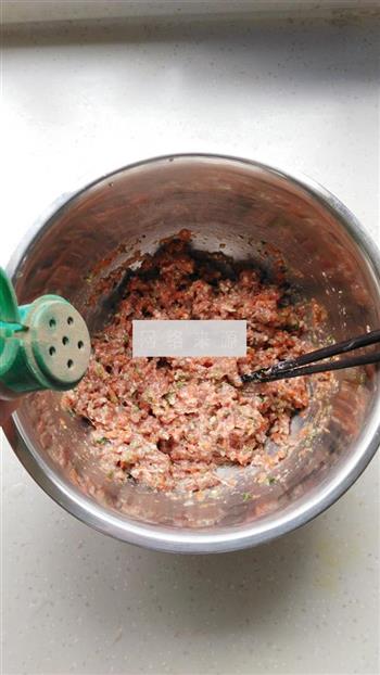 灌汤羊肉蒸饺的做法图解8