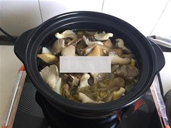山药蘑菇土鸡汤的做法步骤7