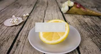 火龙果青提柠檬汁的做法步骤3