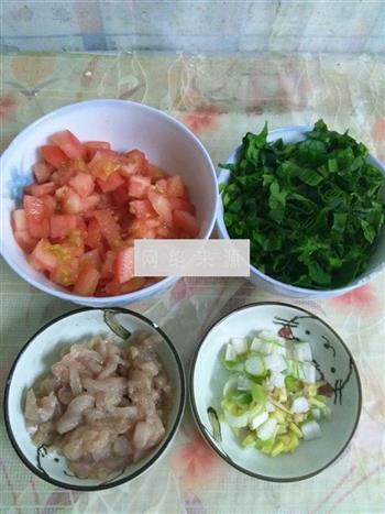 肉丝番茄菠菜面片汤的做法步骤2