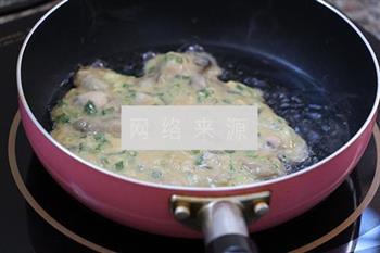 酥香可口海蛎煎的做法步骤5