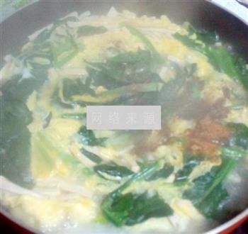 菠菜鸡蛋豆腐汤的做法步骤7