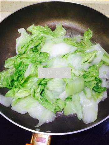 白菜炖豆腐的做法步骤3