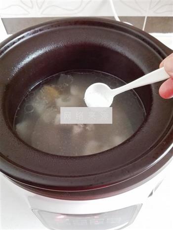 莲藕排骨汤的做法图解9