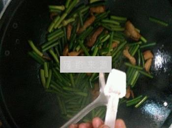 蒜苔炒肉的做法图解9