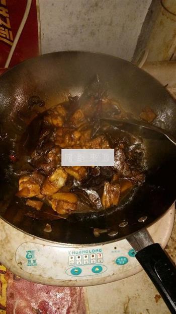 松菇土豆炖鸡的做法图解4