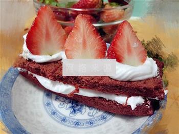 红丝绒草莓蛋糕的做法步骤18