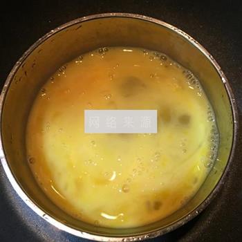 葱油蛋炒饭的做法步骤2