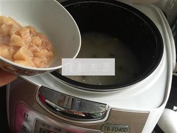 香菇核桃滑鸡粥的做法步骤5