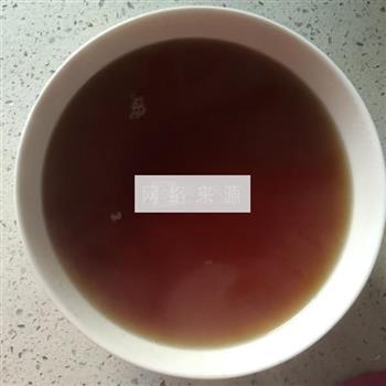 黑糖玫瑰奶茶的做法步骤2