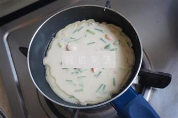 香脆鲜虾秋葵煎饼的做法图解5