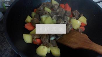 咖喱土豆牛肉的做法步骤6