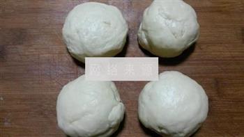 椰蓉馅奶油贝壳面包的做法步骤6