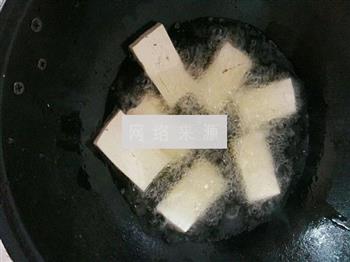 蒜苗炒豆腐的做法步骤4