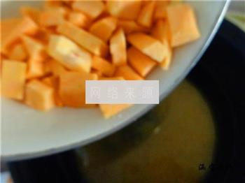红薯玉米渣小米粥的做法图解5