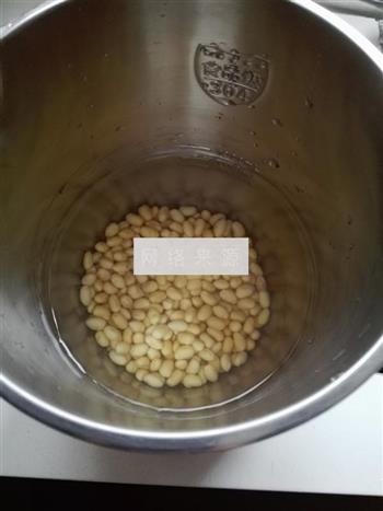 倍浓黄豆浆的做法步骤2