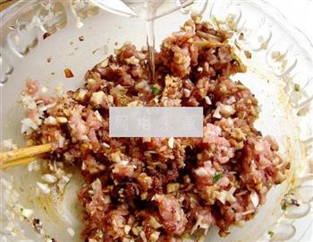 香菇猪肉饺子的做法图解6