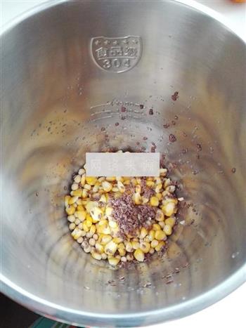玉米亚麻籽豆浆的做法图解3