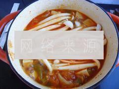 辣白菜豆腐锅的做法步骤7