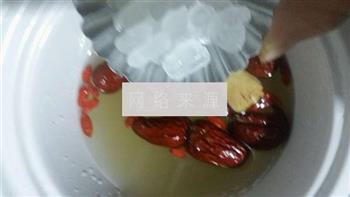 小米红枣枸杞粥的做法步骤5