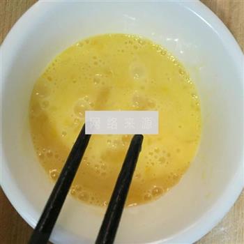 小虾米水蒸蛋的做法步骤2