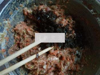 菠菜牛肉丸子汤的做法步骤3