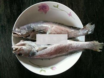 清蒸米鱼的做法步骤1
