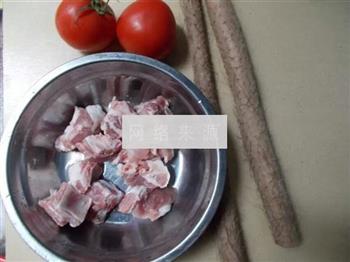 西红柿山药排骨汤的做法步骤1