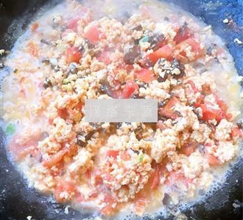 番茄鸡蛋木耳炒米线的做法步骤15